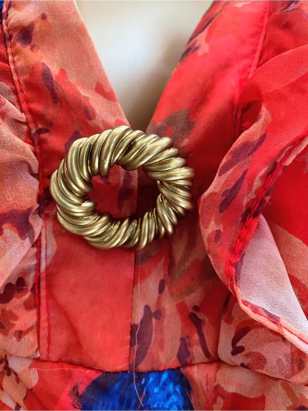 Zara women goldtone textured wreath brooch